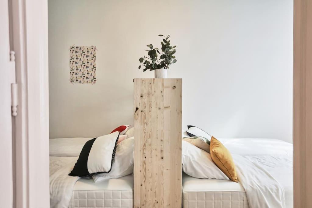Unwind In Style W Sauna Dsgn 2Br Home 부다페스트 외부 사진